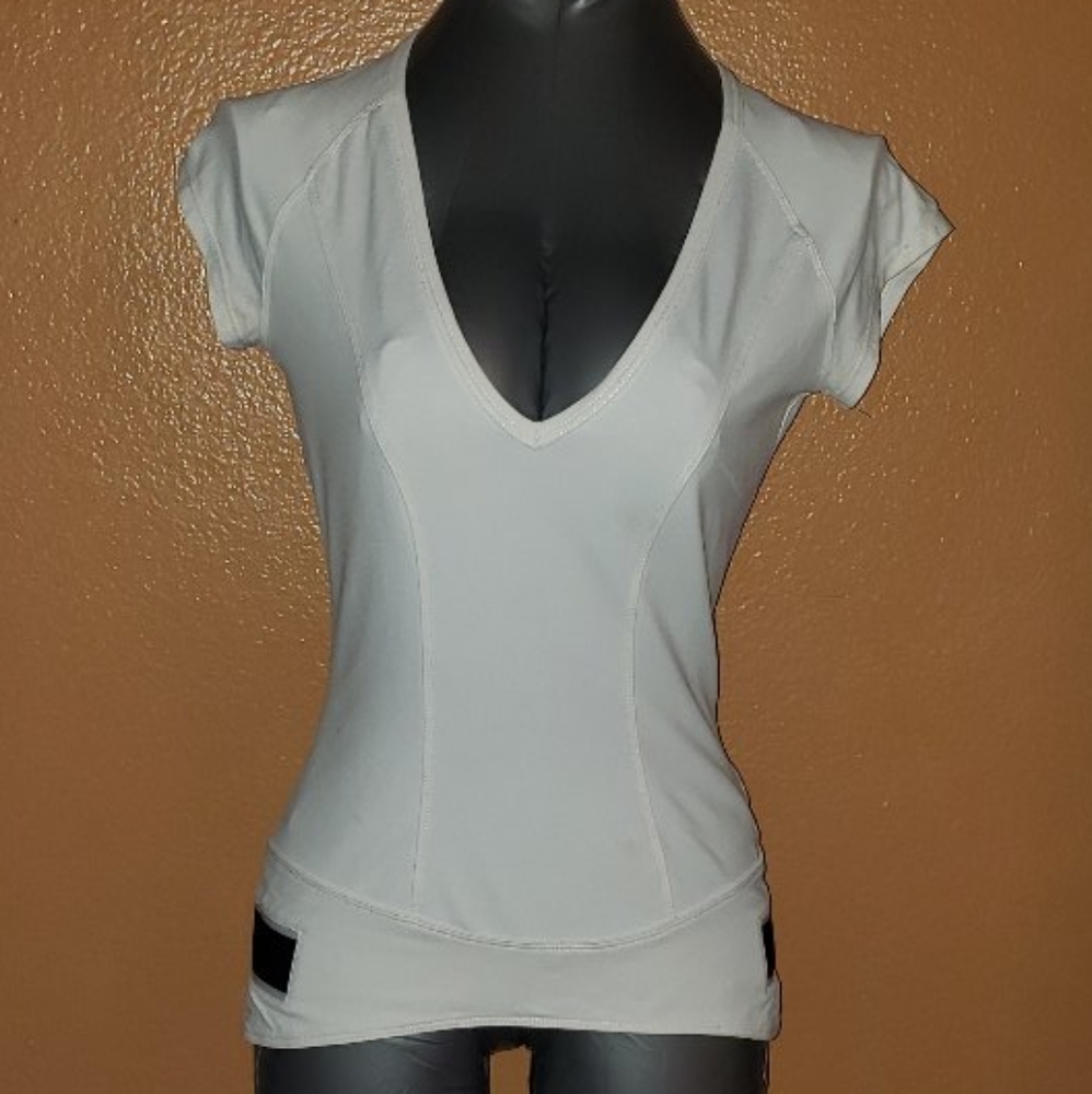 Gucci top white T-Shirt womans small Authentic